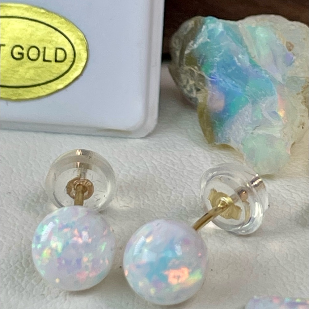 2.6ct 14KT Opal 6mm full round crystal Opal. 14k Yellow Gold - Picture 11 of 12